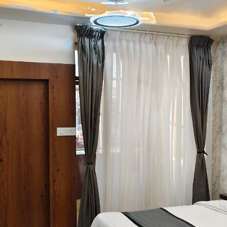 Hotel Maharaja Palace 사와이 마도푸르 외부 사진