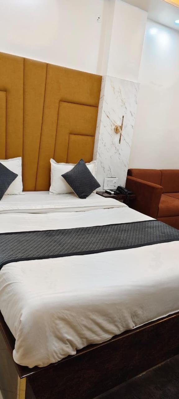 Hotel Maharaja Palace 사와이 마도푸르 외부 사진