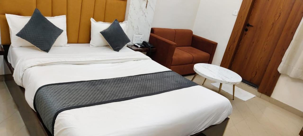 Hotel Maharaja Palace 사와이 마도푸르 외부 사진