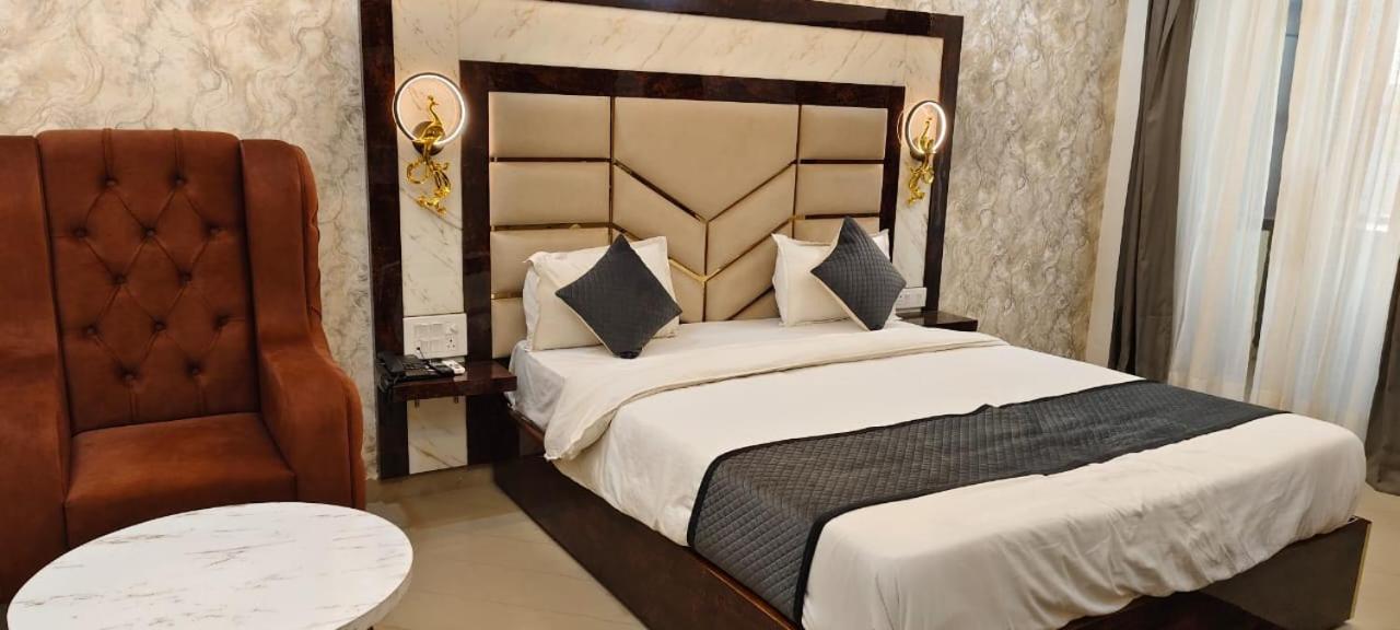 Hotel Maharaja Palace 사와이 마도푸르 외부 사진